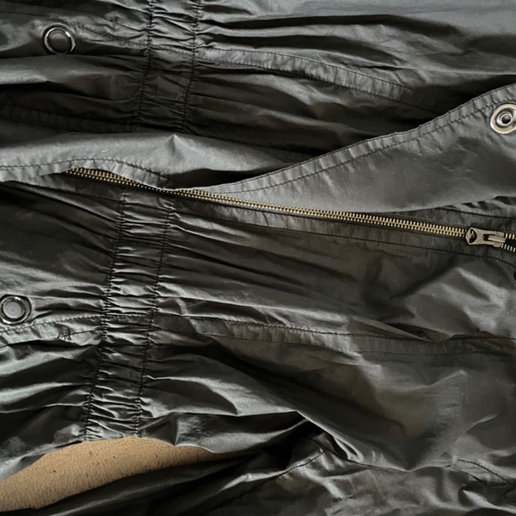 Black water resistant Armani exchange raincoat - Picture 3 of 4